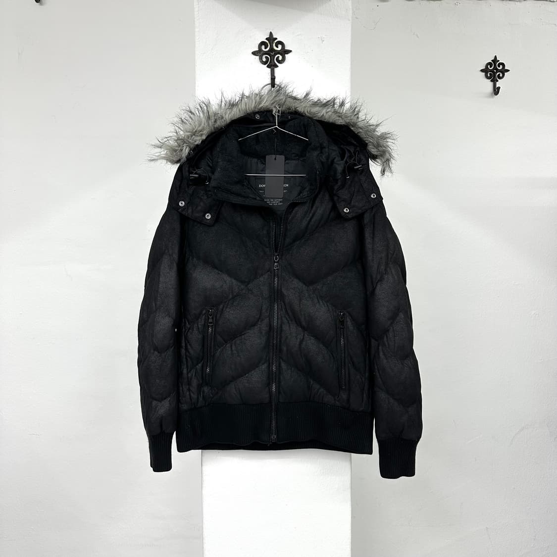 waxed texture fur down jacket 상품이미지4