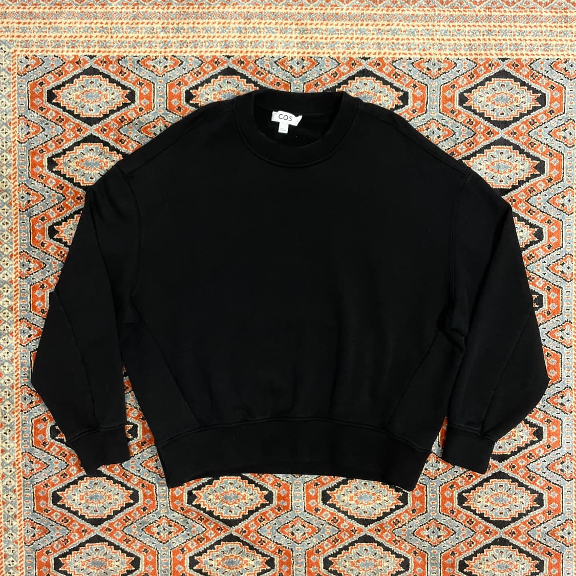 코스 블랙 오버핏 맨투맨 티셔츠 여성XS 상품이미지1