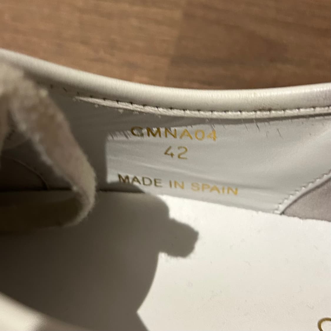 셀린느 옴므 포인티드 토 레이스업 스니커 즈 (화이트 카프스킨) 상품이미지7