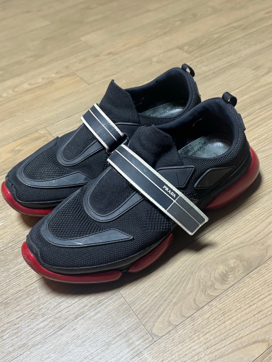 프라다 쿨라우드 버스트 브레드 상품이미지2