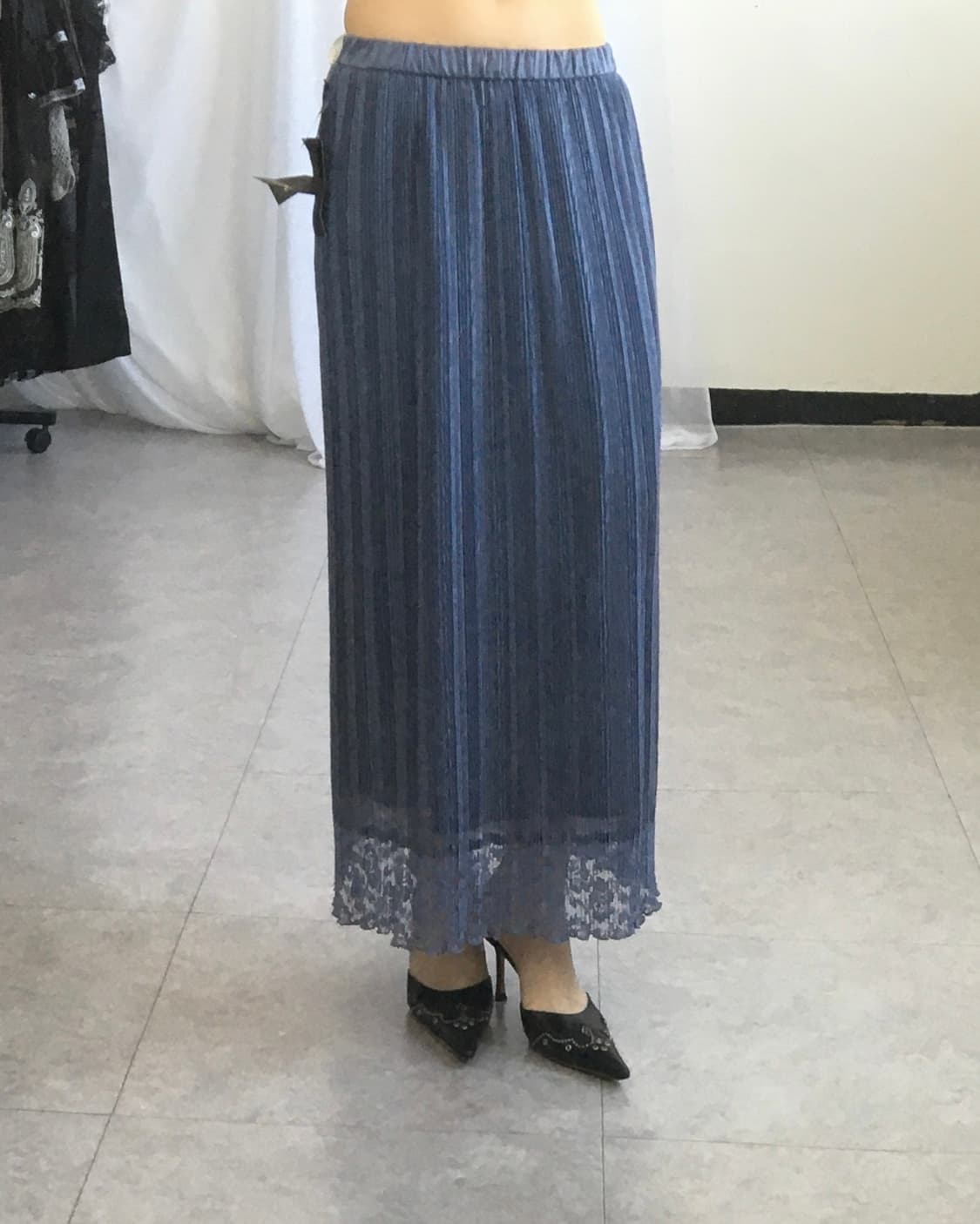 Lace trimming pleats long skirt 상품이미지5