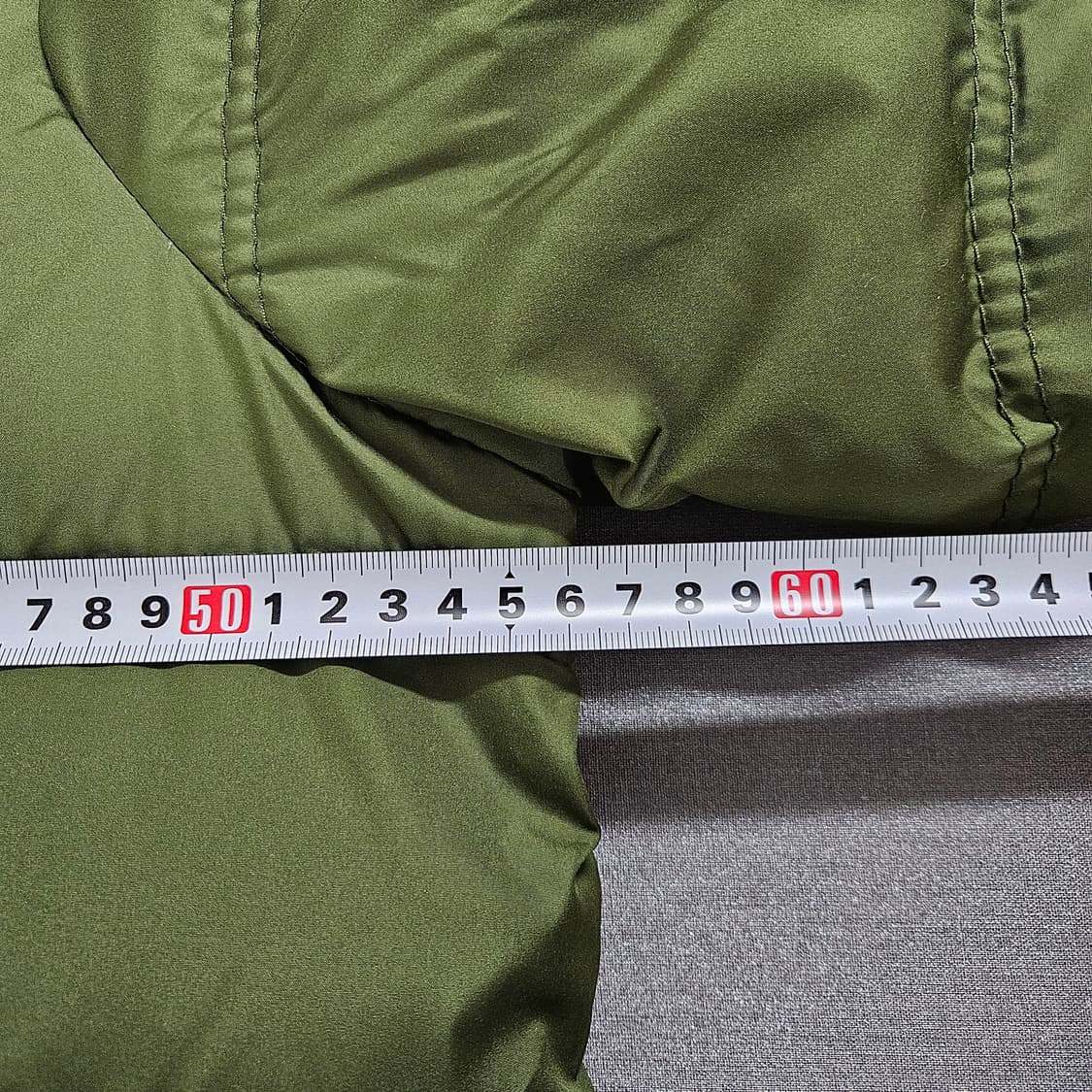 새상품 M 아베크롬비 덕다운 패딩 카키 상품이미지6