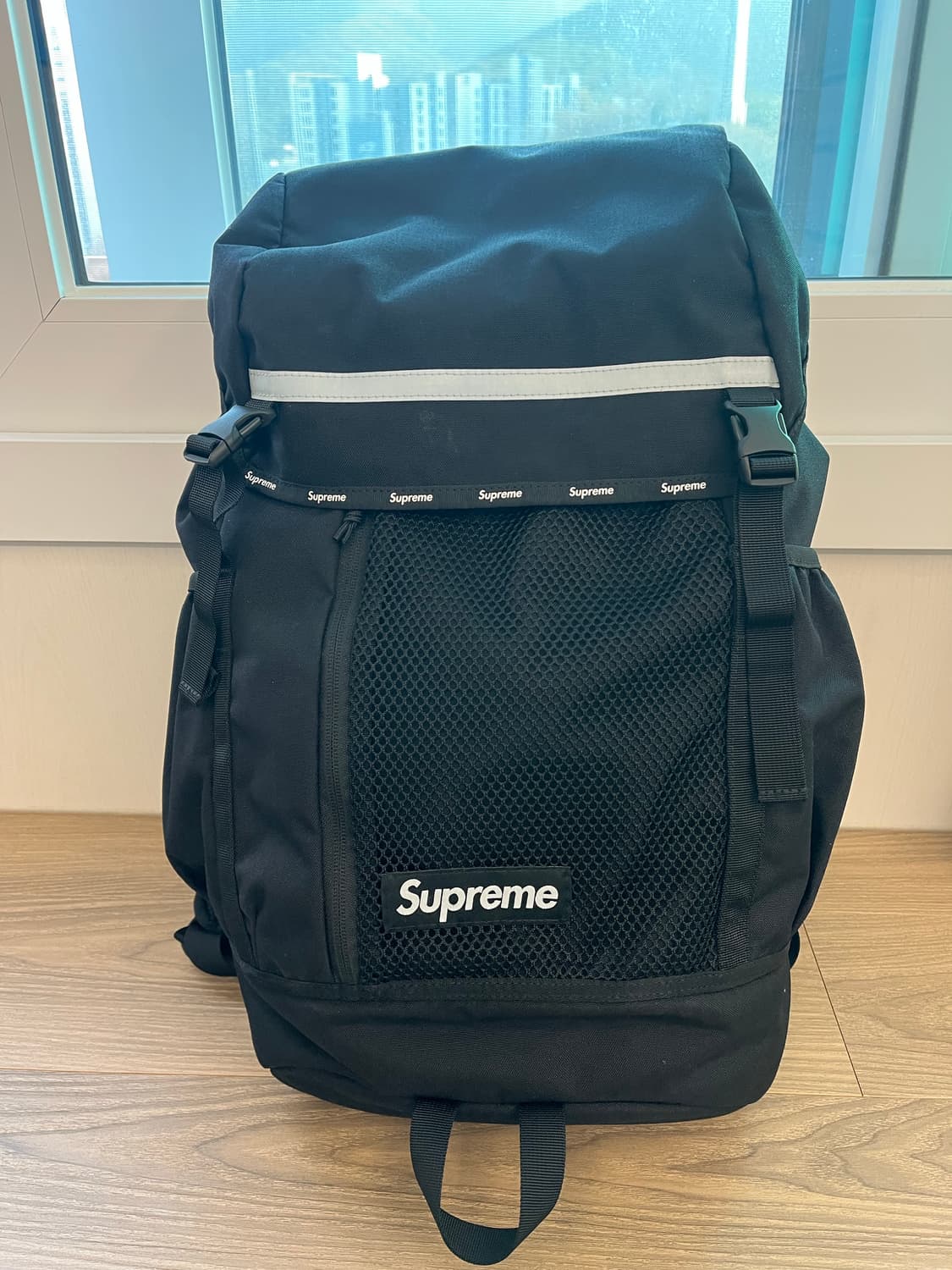 24FW 슈프림 백팩 블랙 상품이미지1