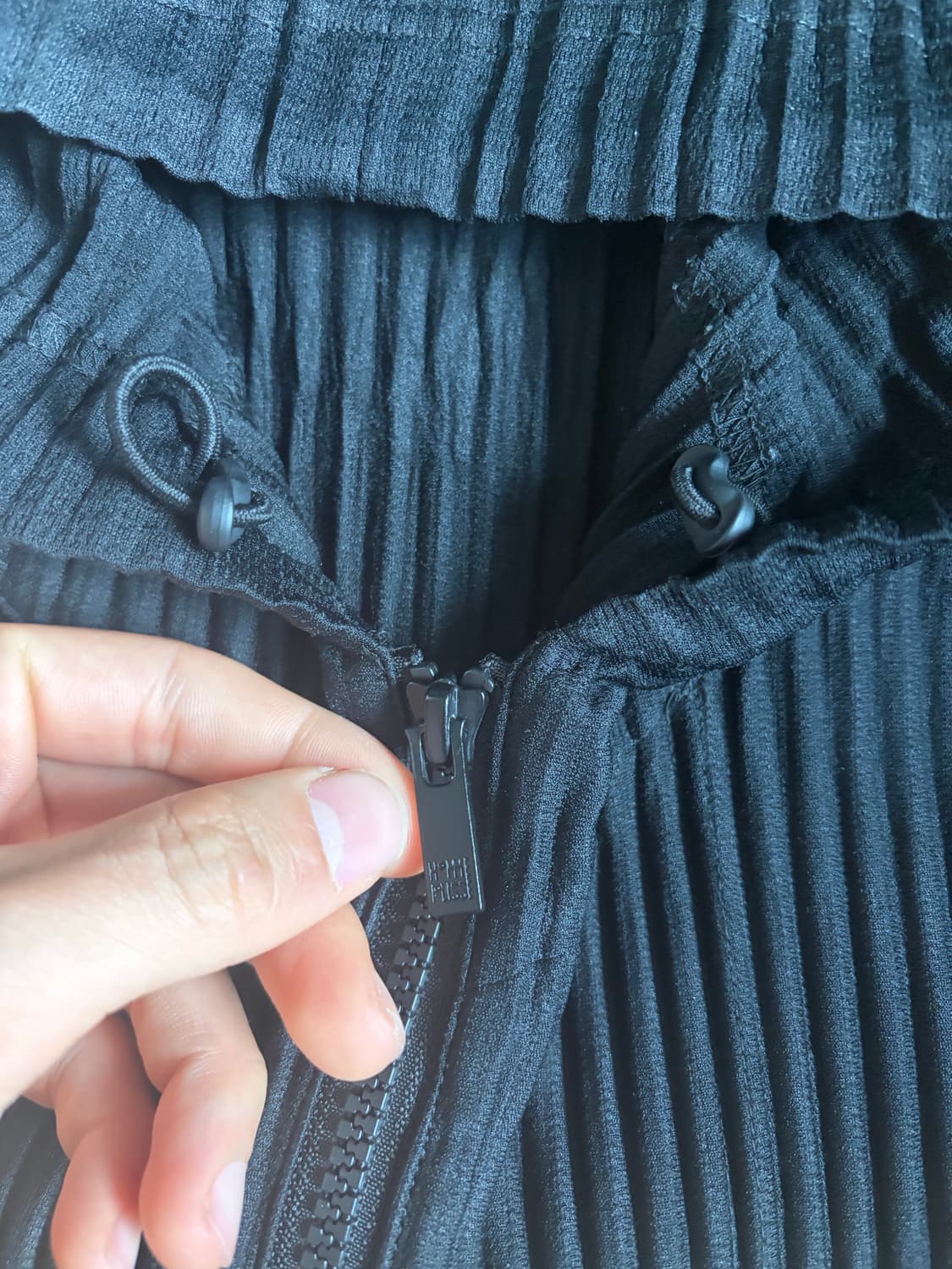 이세이미야케 후드집업 2사이즈 블랙 상품이미지2