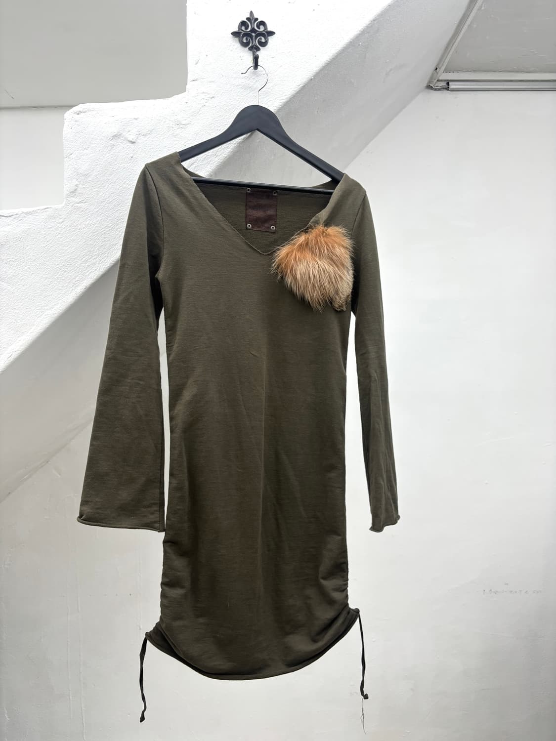 G.O.A fur patch shirring long sleeve   P 상품이미지1