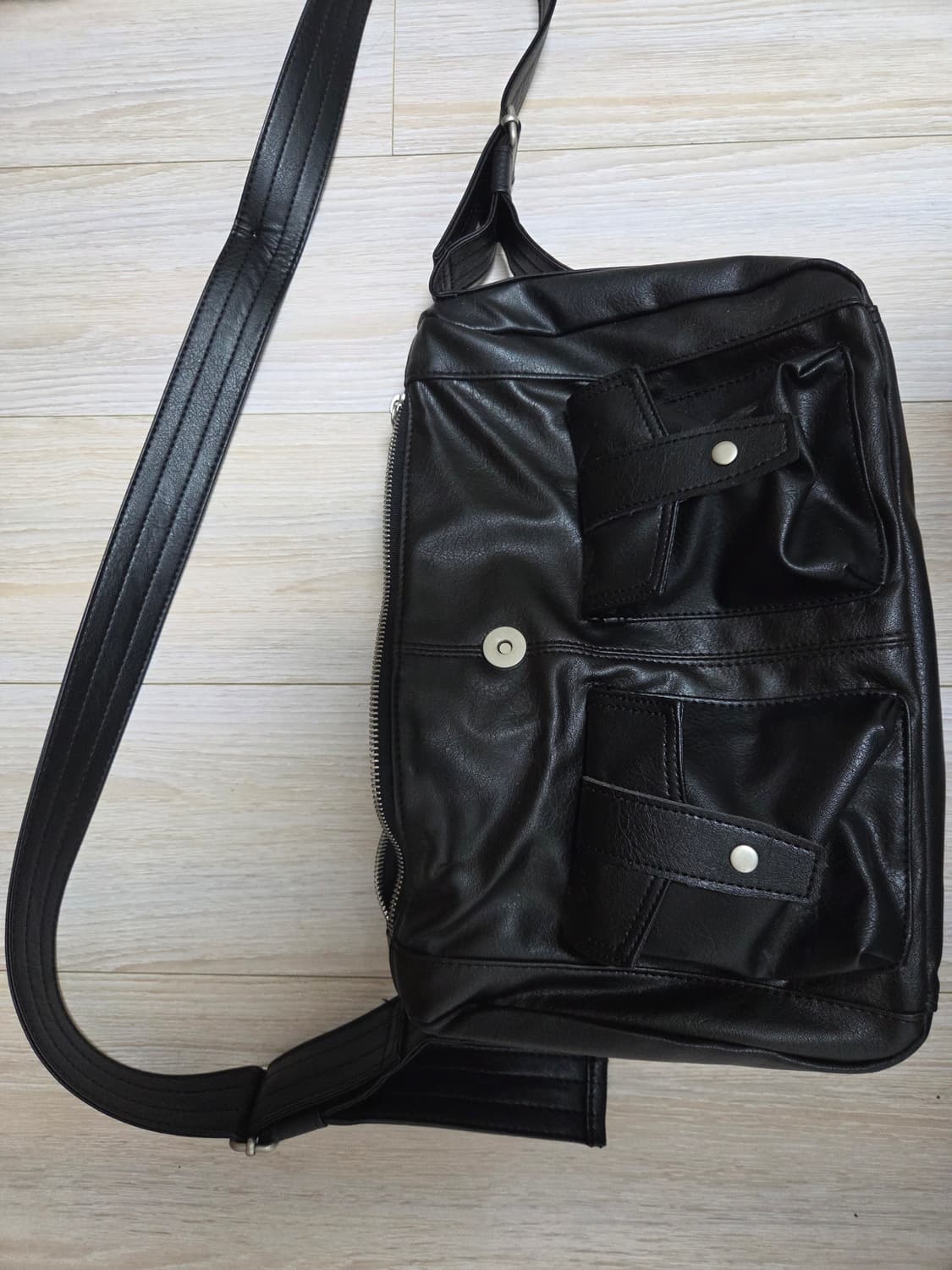 비슬로우 카메라백 다크브라운 새상품 팝니다 상품이미지1