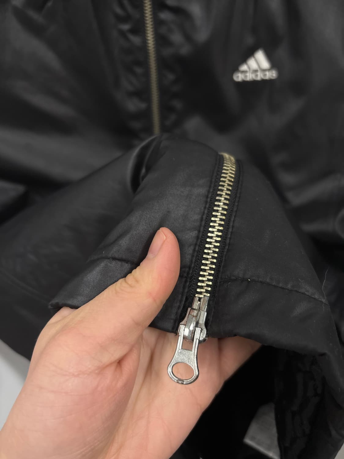 아디다스 우먼 유광 바람막이 상품이미지6