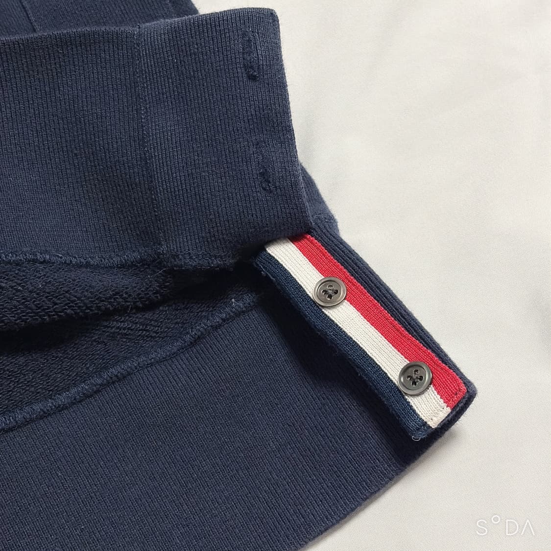 톰브라운 네이비 사선 맨투맨 [4] 상품이미지7