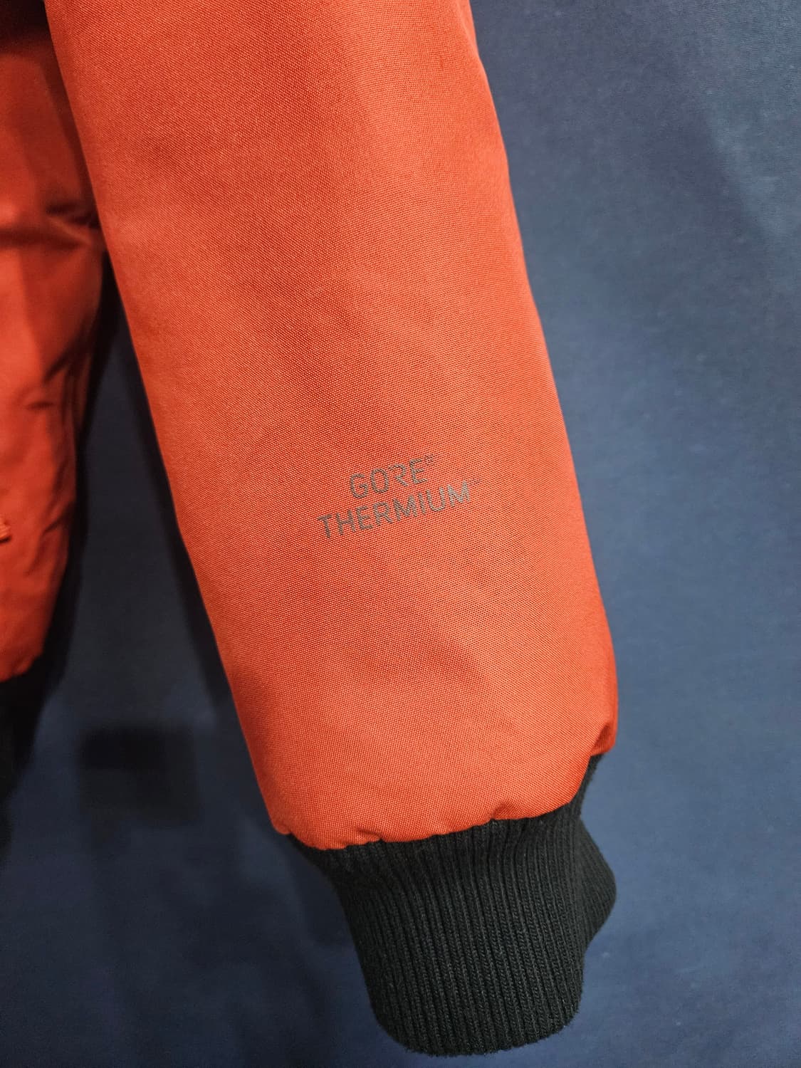 케이투 고어 써미움 버건디 남성 95 구스다운 숏패딩  상품이미지5