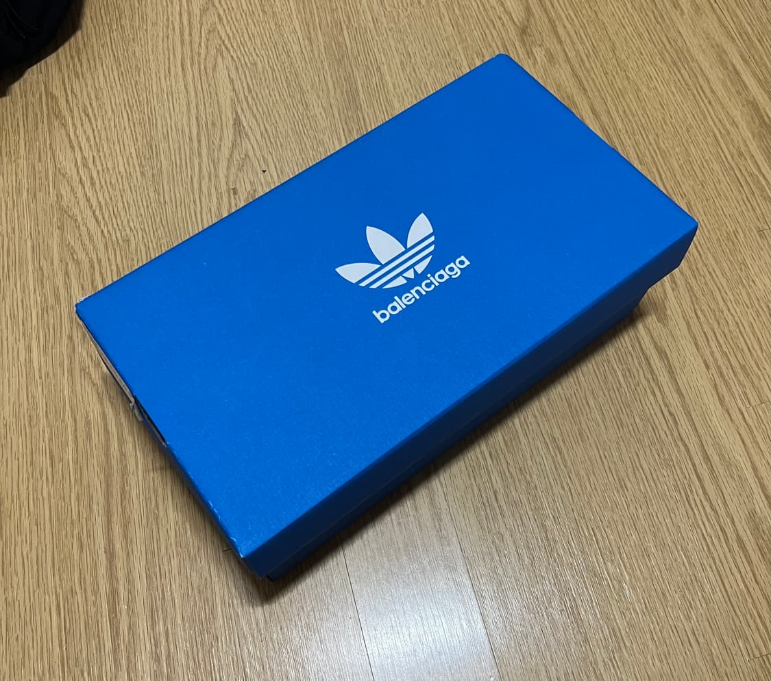 발렌시아가 스탠스미스 원아웃 45 상품이미지8