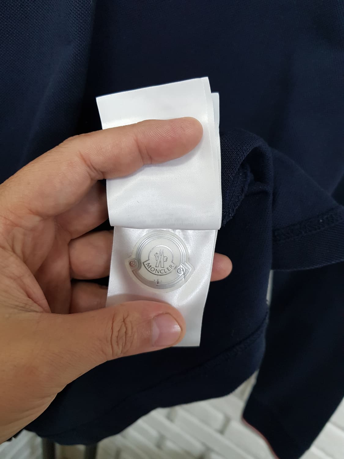 [xl/105/정품] 몽클레어 카라넥 긴팔티 네이비 상품이미지7