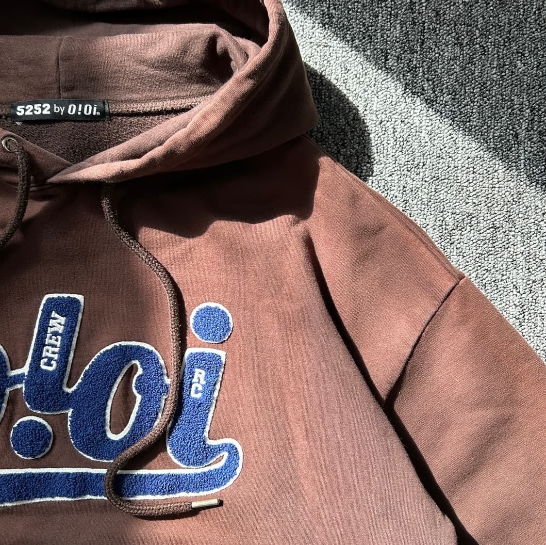 오아이오아이 브라운 후드티 상품이미지4