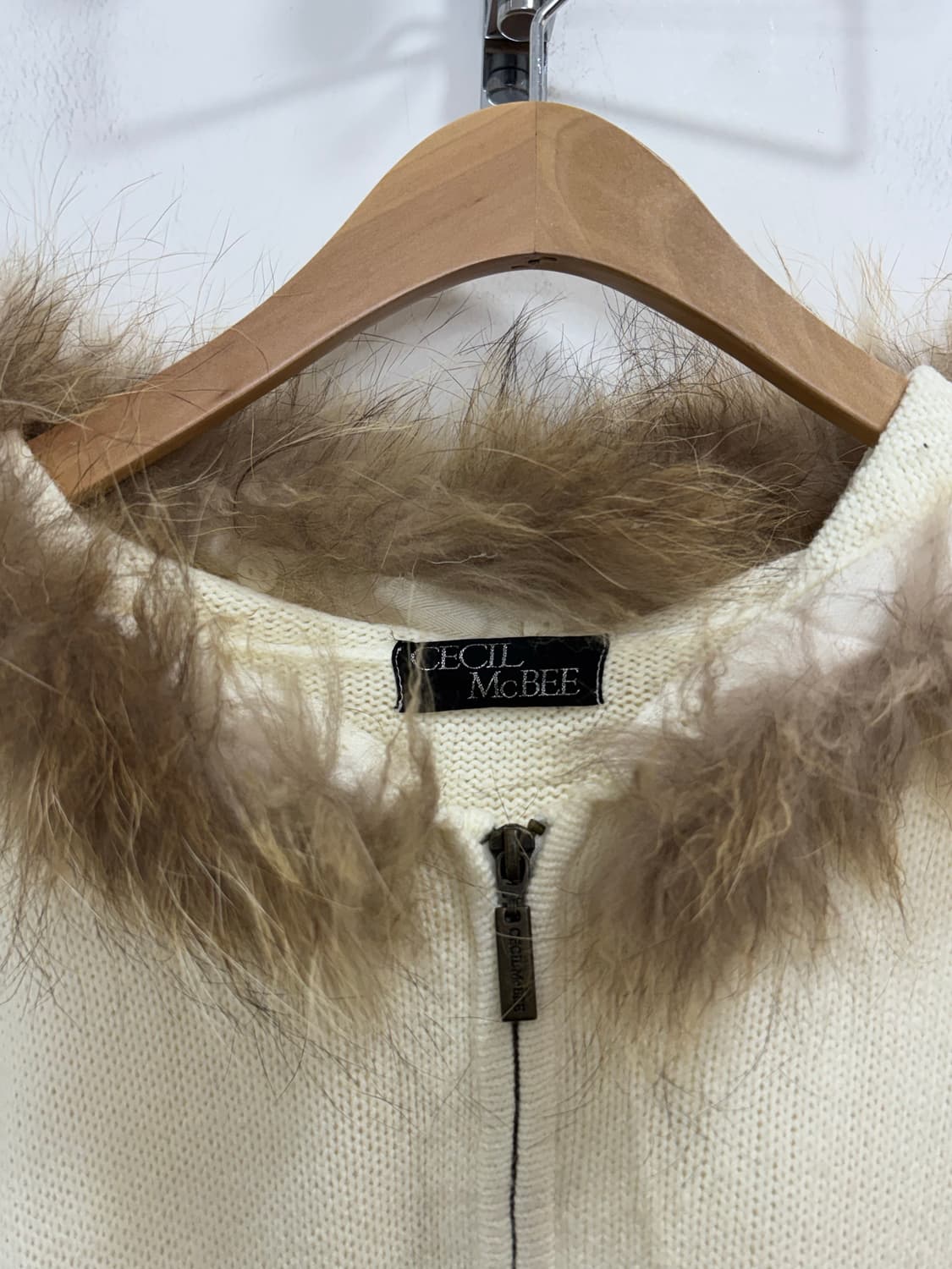 Cecil Mcbee 화이트 퍼 후드 니트 원피스  상품이미지7