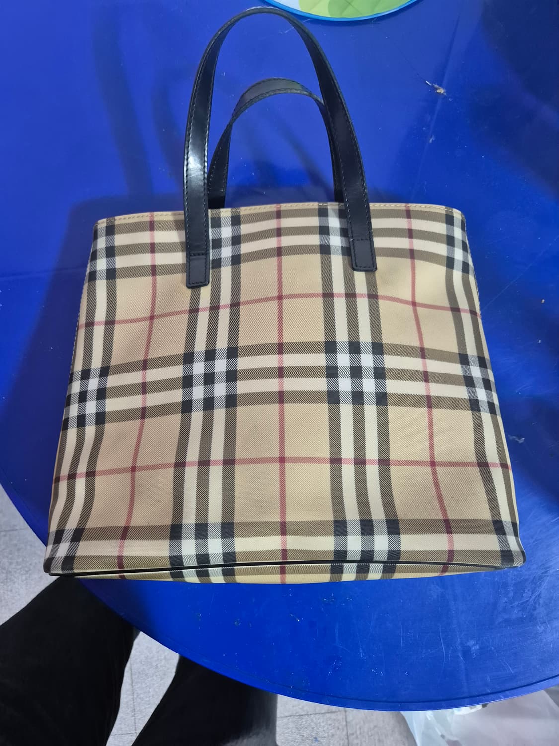 버버리 체크 토트백 여성 가방 상품이미지3