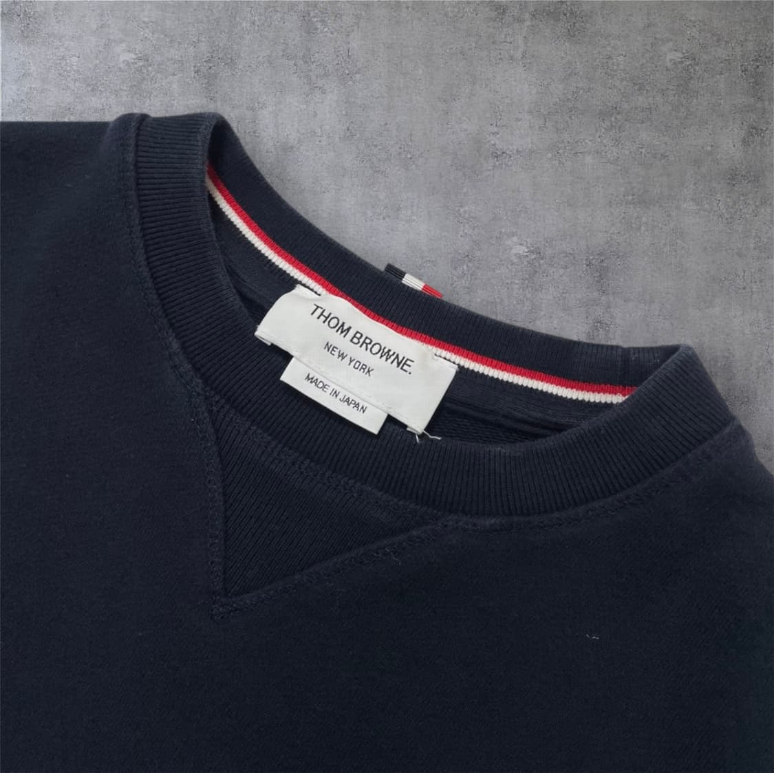 톰브라운 네이비 사선완장 맨투맨 3 (실측확인필수) 상품이미지2