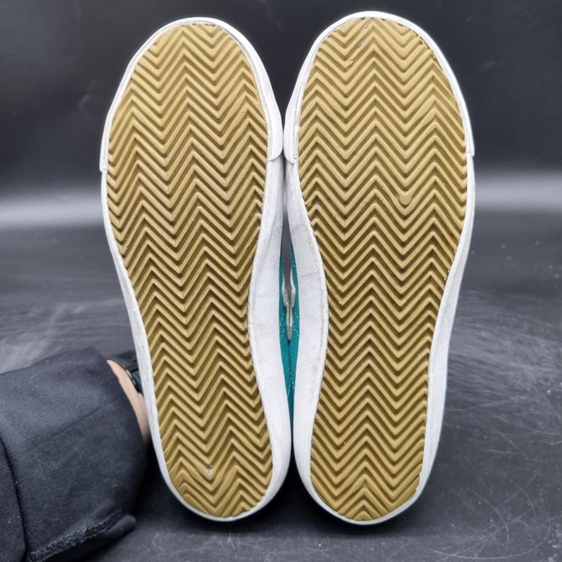 뉴발란스 그린 여성스니커즈240  상품이미지3