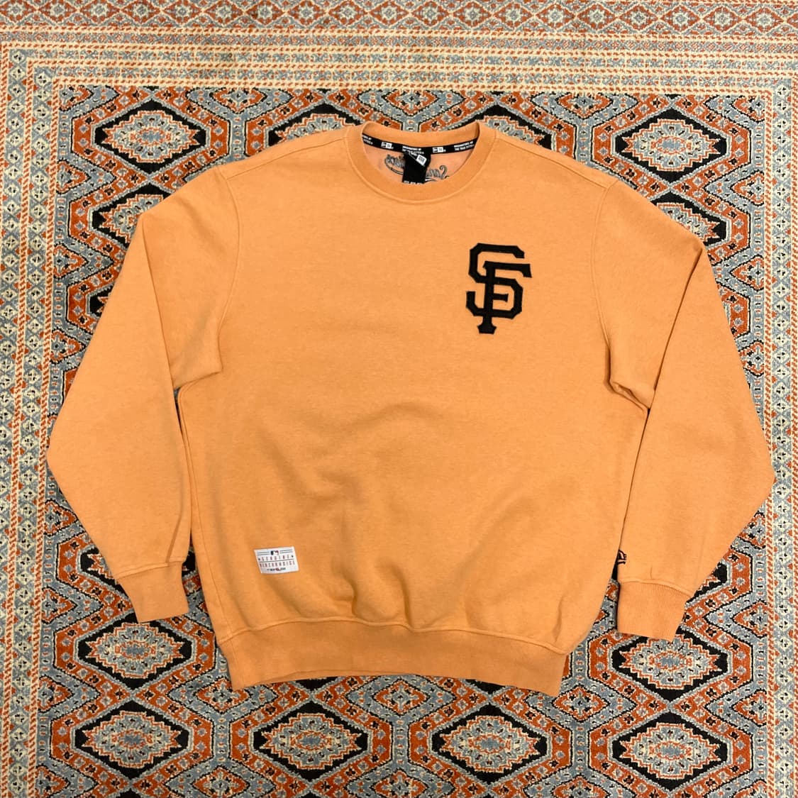 뉴에라 샌프란시스코로고 오렌지 맨투맨 티셔츠 남성105 상품이미지1