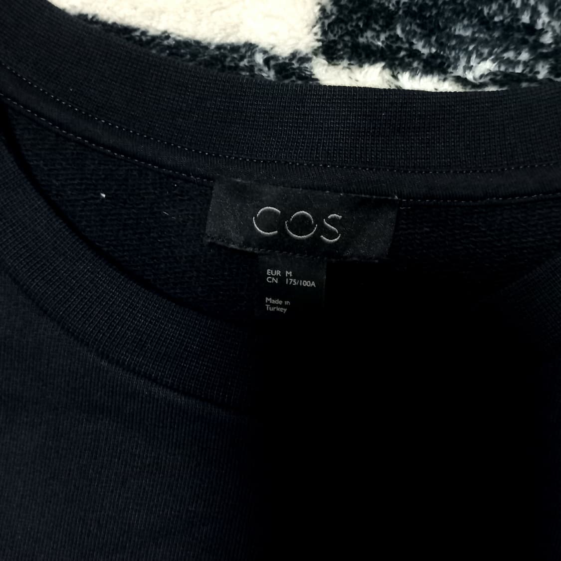 코스 투포켓 스웻셔츠 상품이미지4