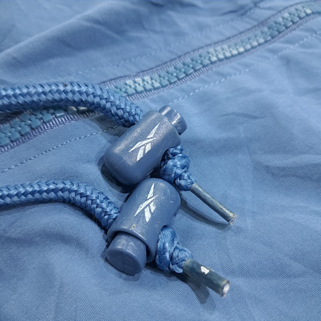 CL715 XL 리복 90s 스페인판 올드스쿨 블루 바람막이 자켓 상품이미지6