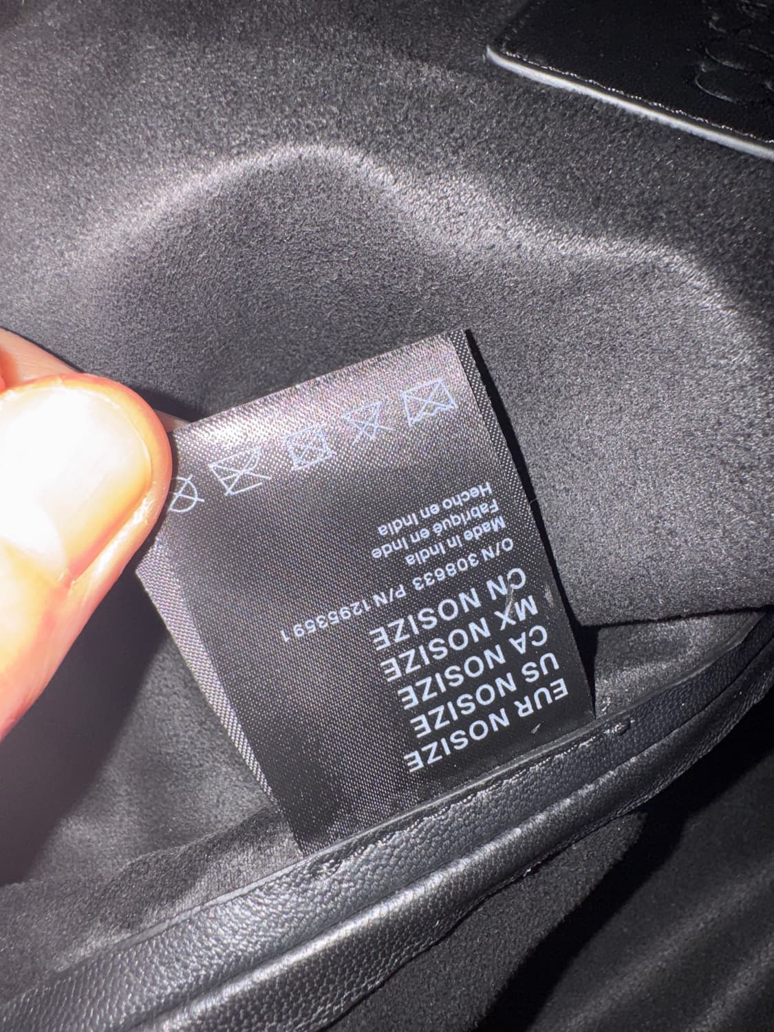 코스 슬라우치 토트백 상품이미지6