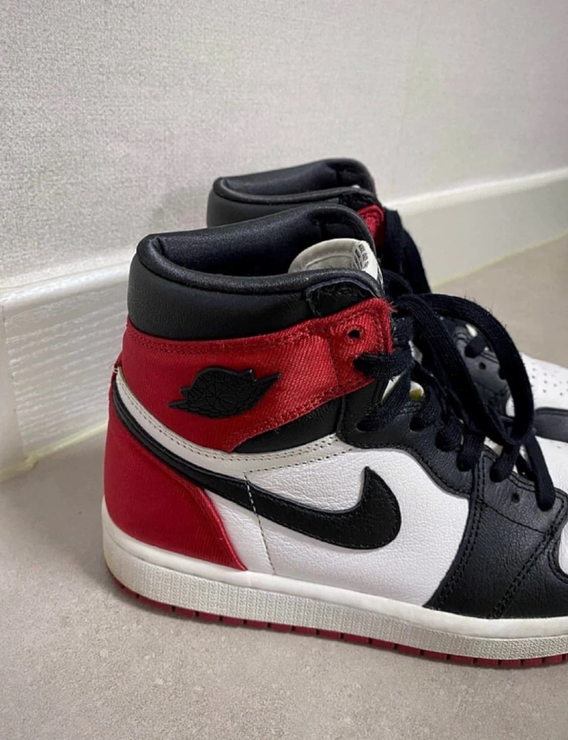 조던 1 레트로 하이 사틴 블랙토 240 급처 상품이미지2