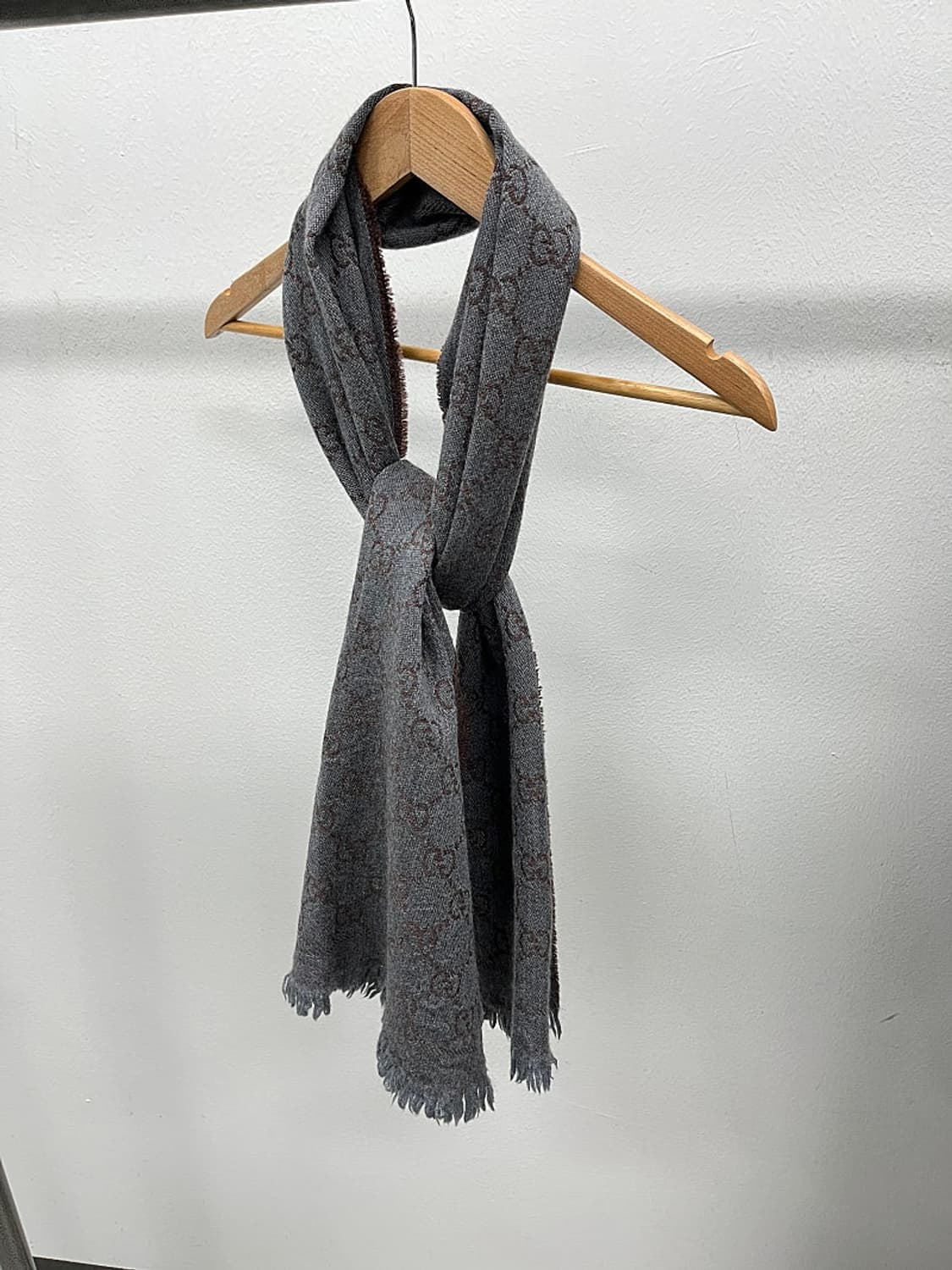 구찌 리버시블 GG로고 자가드 머플러  상품이미지1