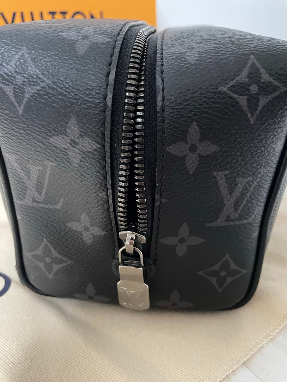 25년) 루이비통 이클립스 돕키트 클러치백 m83113 상품이미지2