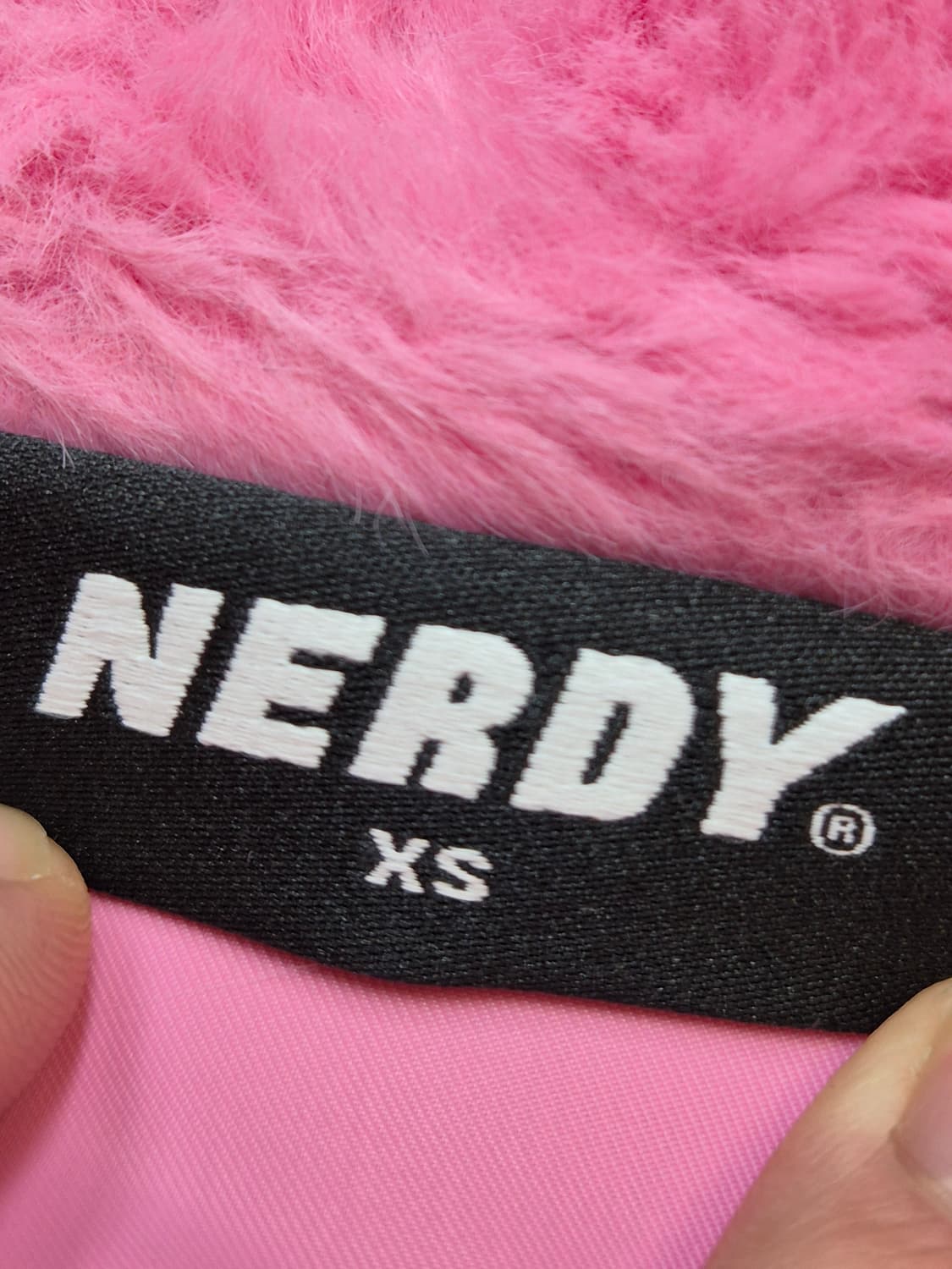 널디 뽀글이 플리스 핫핑크 XS사이즈입니다. 뽀글뽀글한 플리스 소재로 귀 상품이미지4