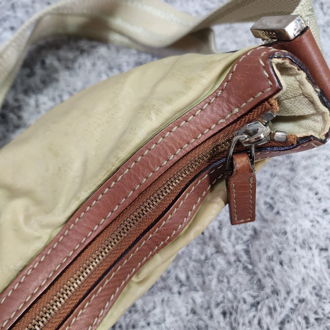 구찌 크로스백 상품이미지7