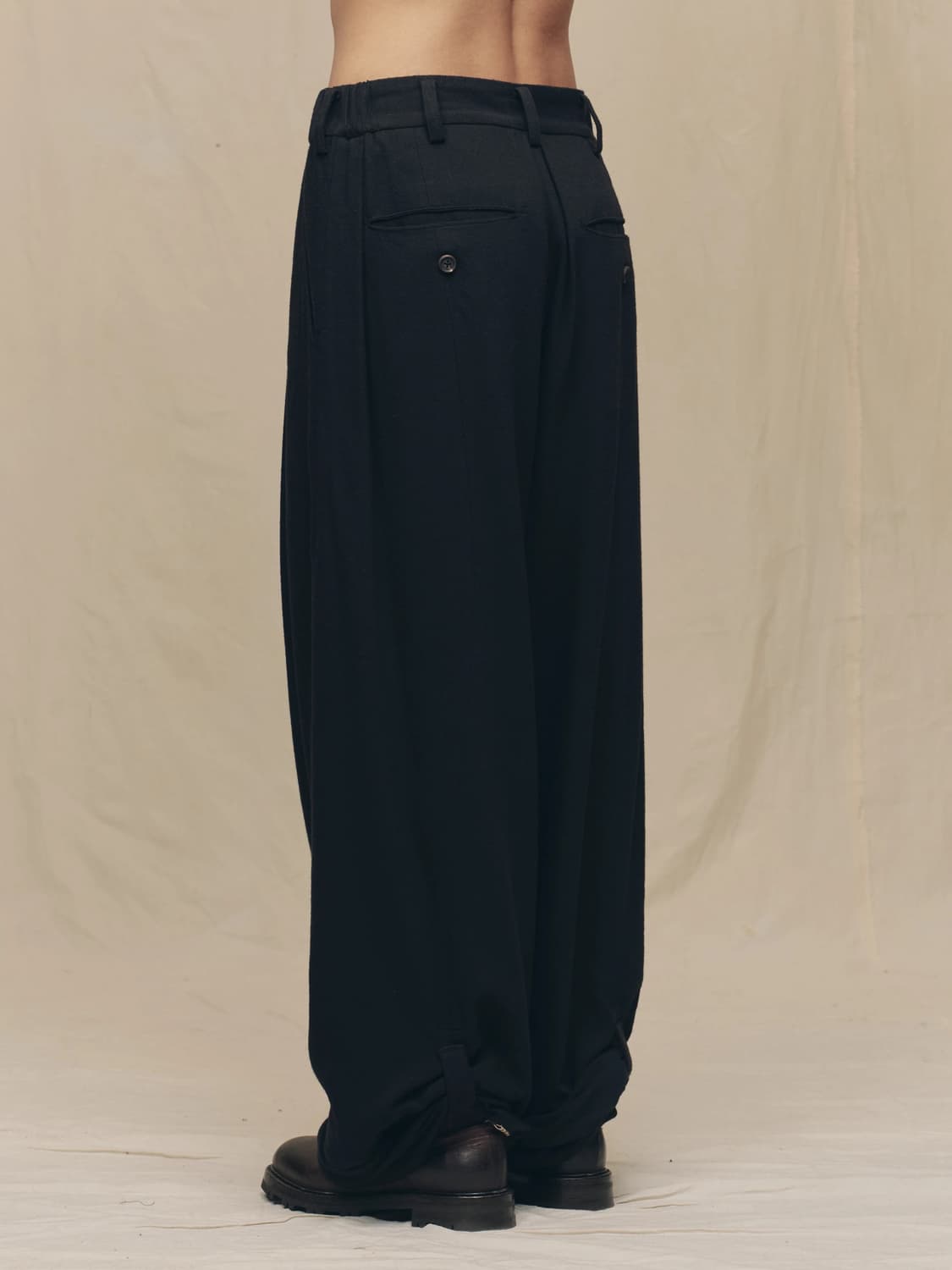 Ziggy Chen — Wide-Leg Pleated Trousers 상품이미지10