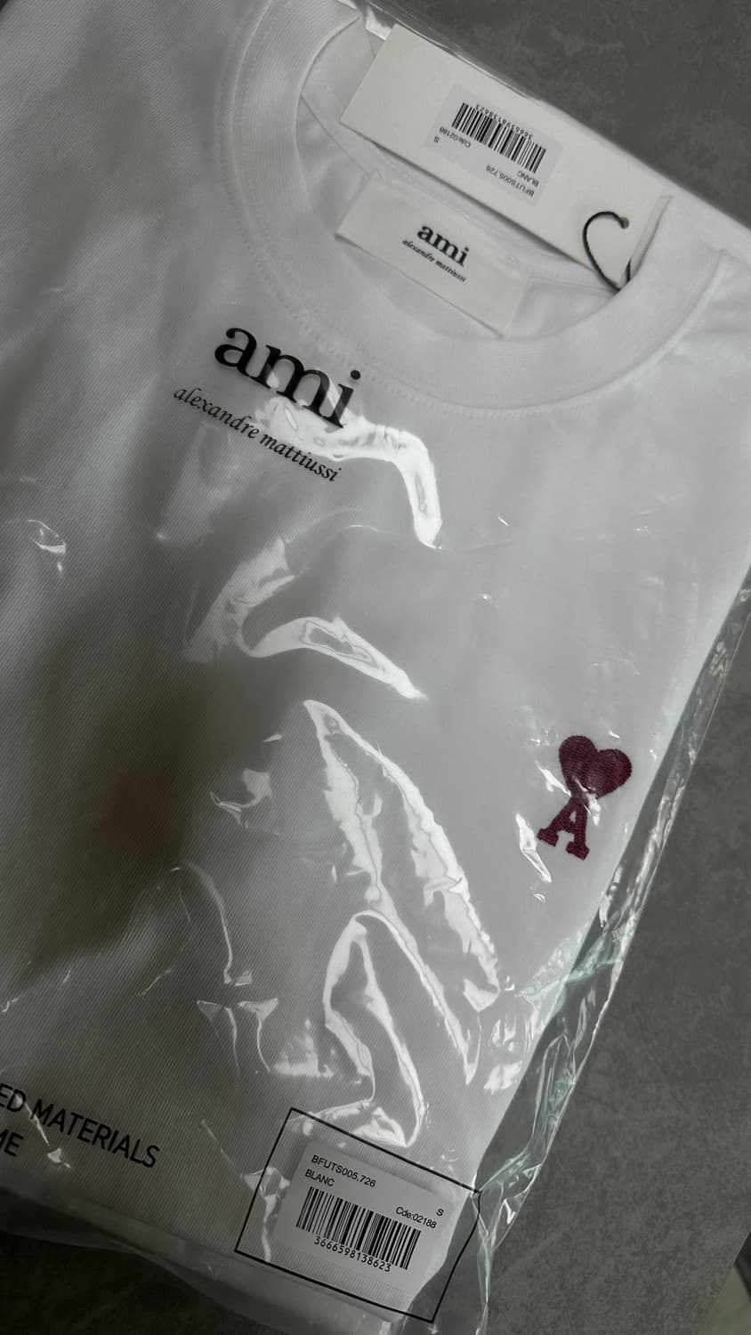 아미 스몰 하트 로고 박시핏 반팔 화이트 S 상품이미지4