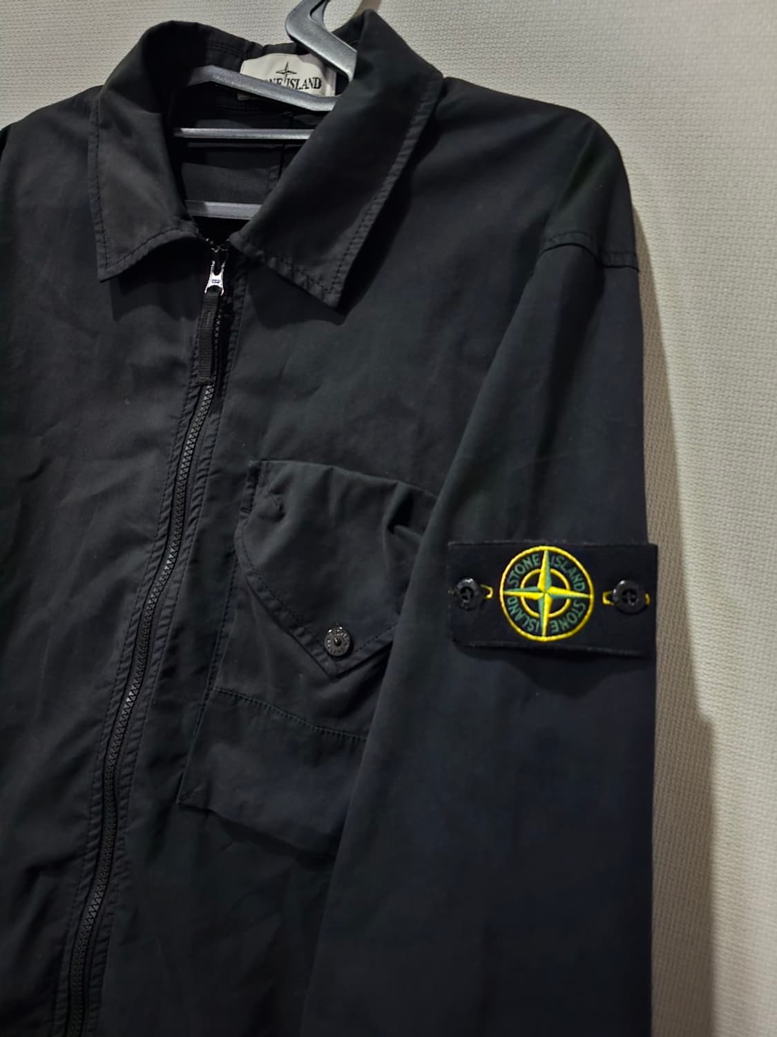 정품 23FW 스톤아일랜드 스트레치 코튼 오버셔츠 100 / L 상품이미지2