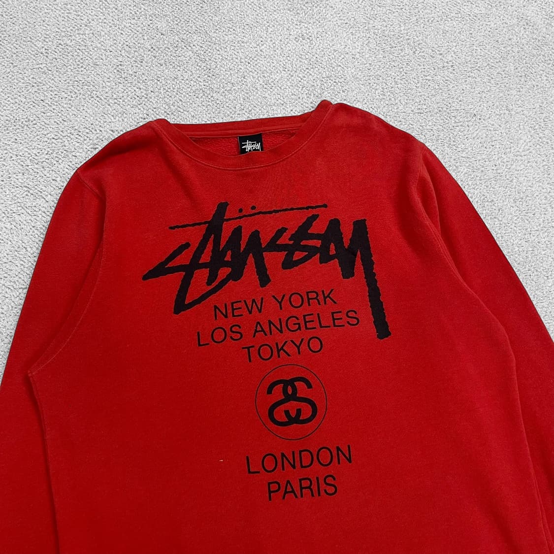 스투시 Stussy 월드투어 크루넥 맨투맨 레드 상품이미지3
