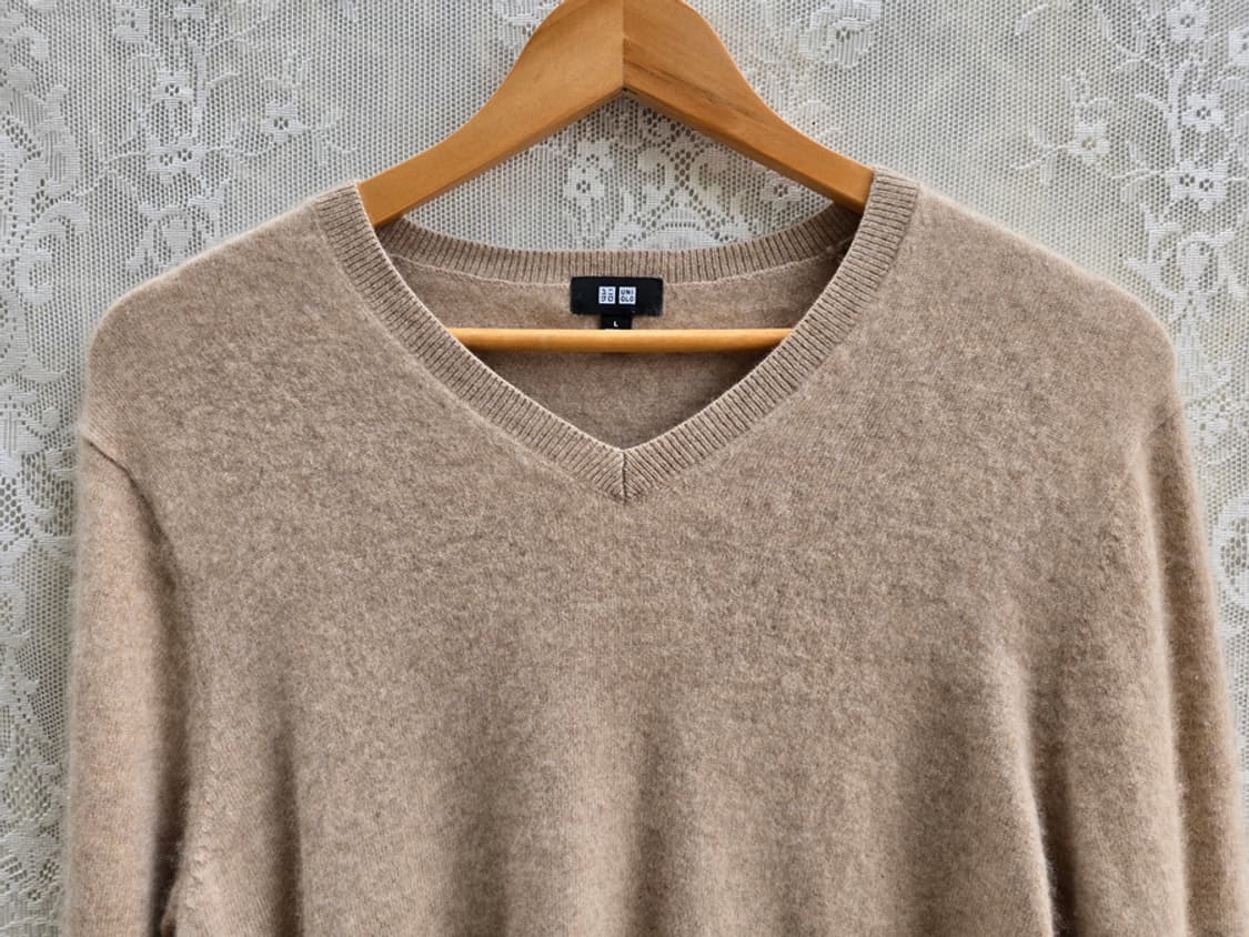 유니클로 캐시미어 100% 브이넥 상품이미지2