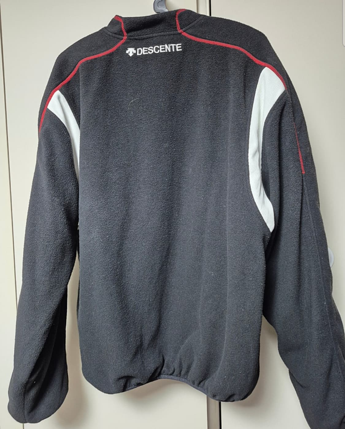 데상트 정품 LG트윈스 후리스 풀오버 트레이닝복 상의 105사이즈 팝니다 상품이미지2