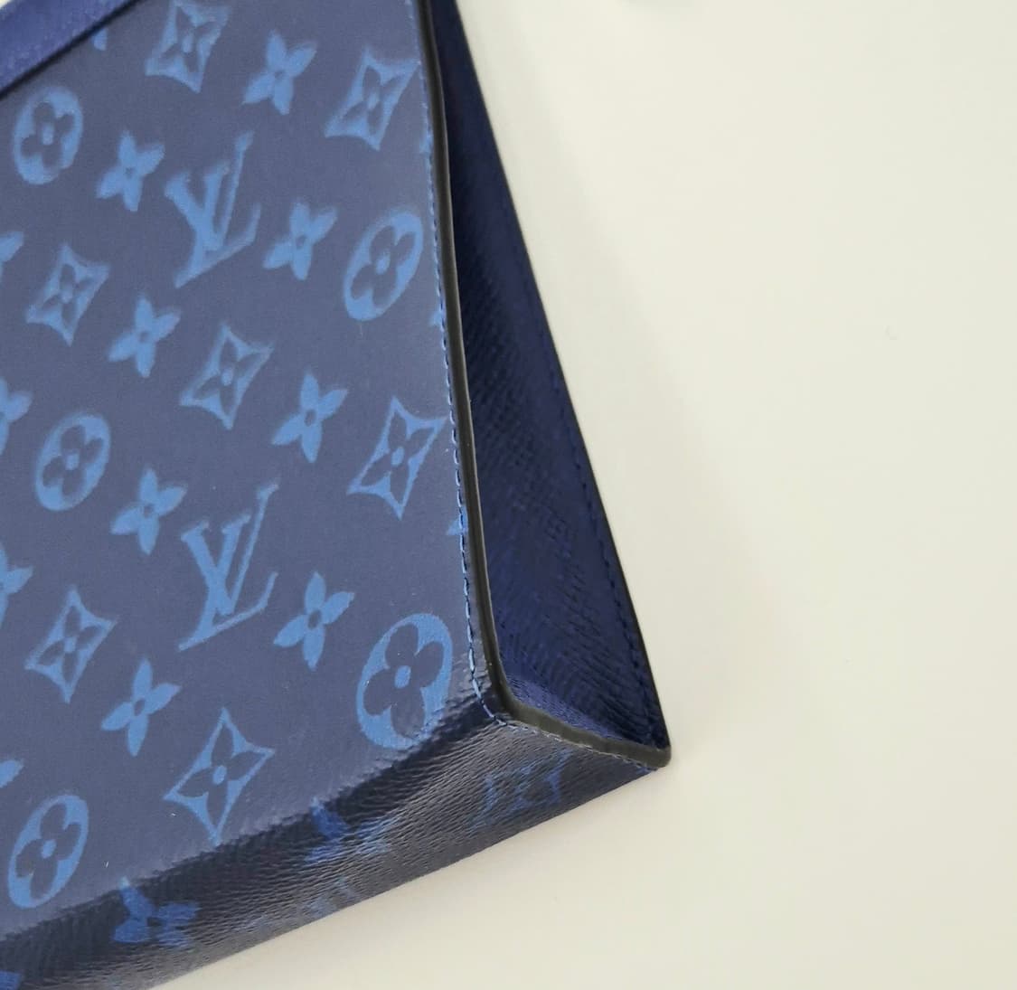 루이비통 포쉐트 보야주 MM 클러치 상품이미지5