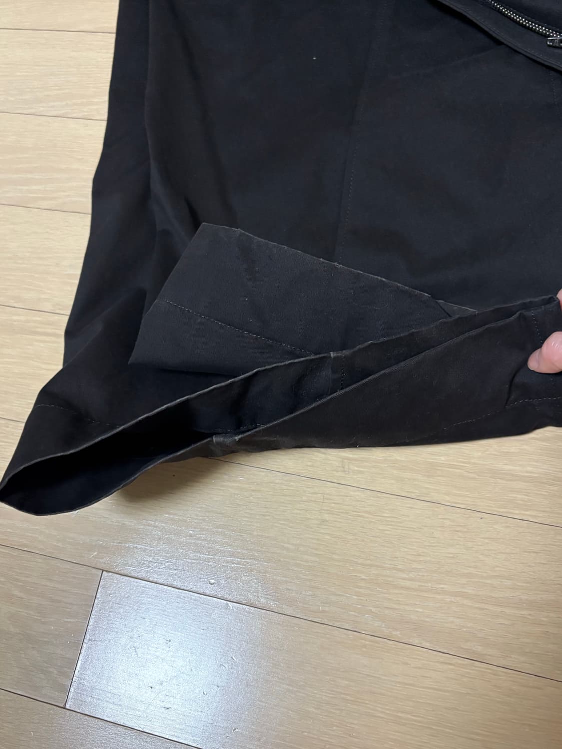 Cos 코스 디컨스트럭티드 코튼 배럴 레그 트라우저 브라운  xs 32  상품이미지3