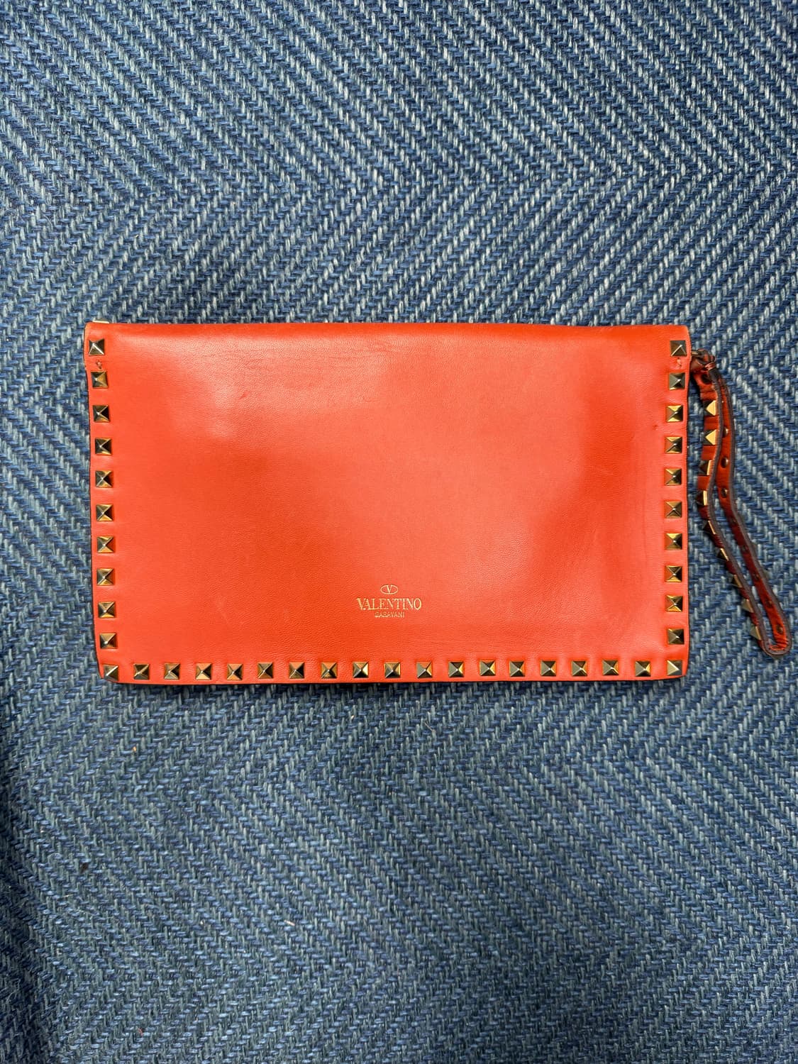 [정품] 발렌티노 가라바니 락스터드 클러치백 (오렌지 레더) 상품이미지1
