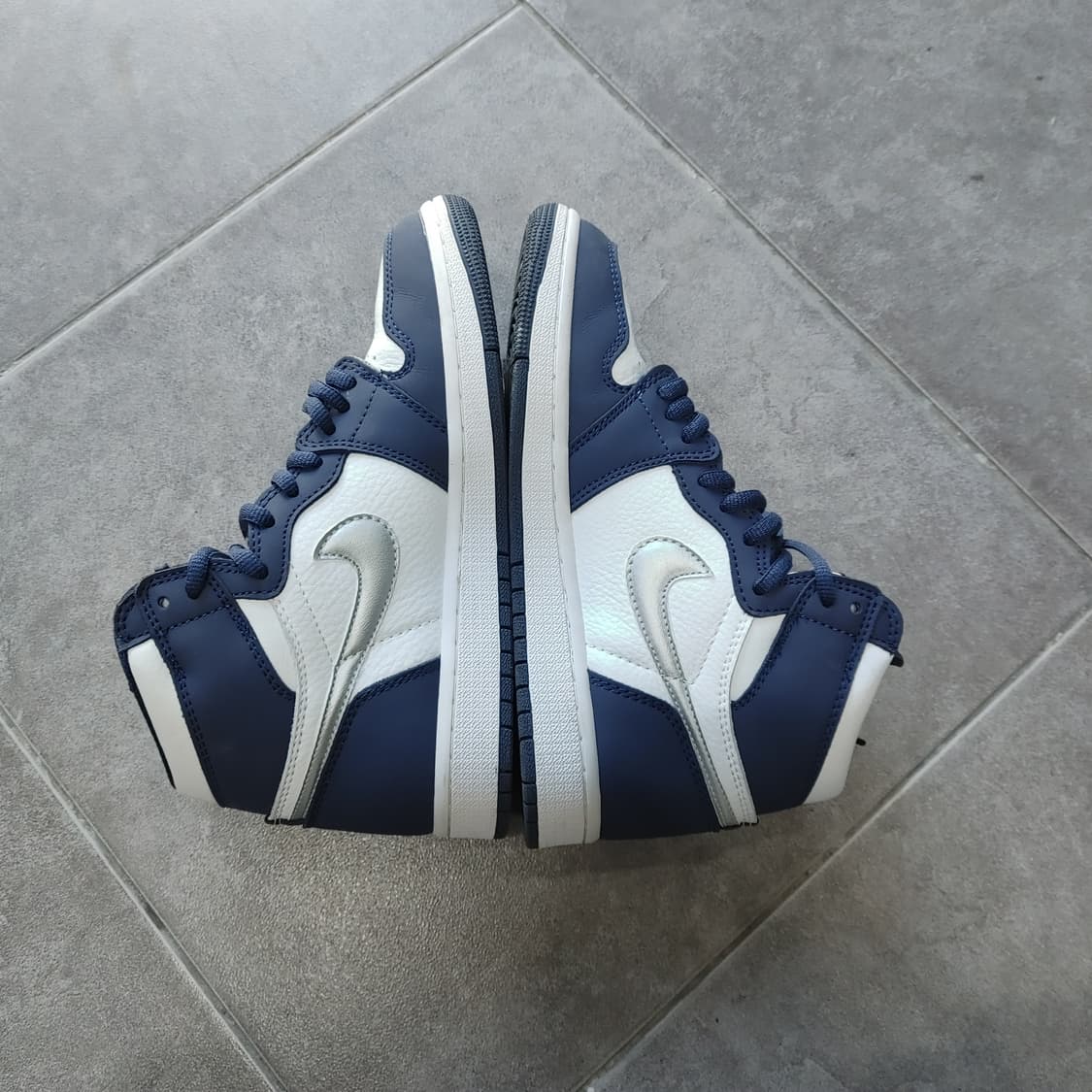 235 나이키 에어 조던1하이 네이비 스니커즈 운동화 상품이미지3