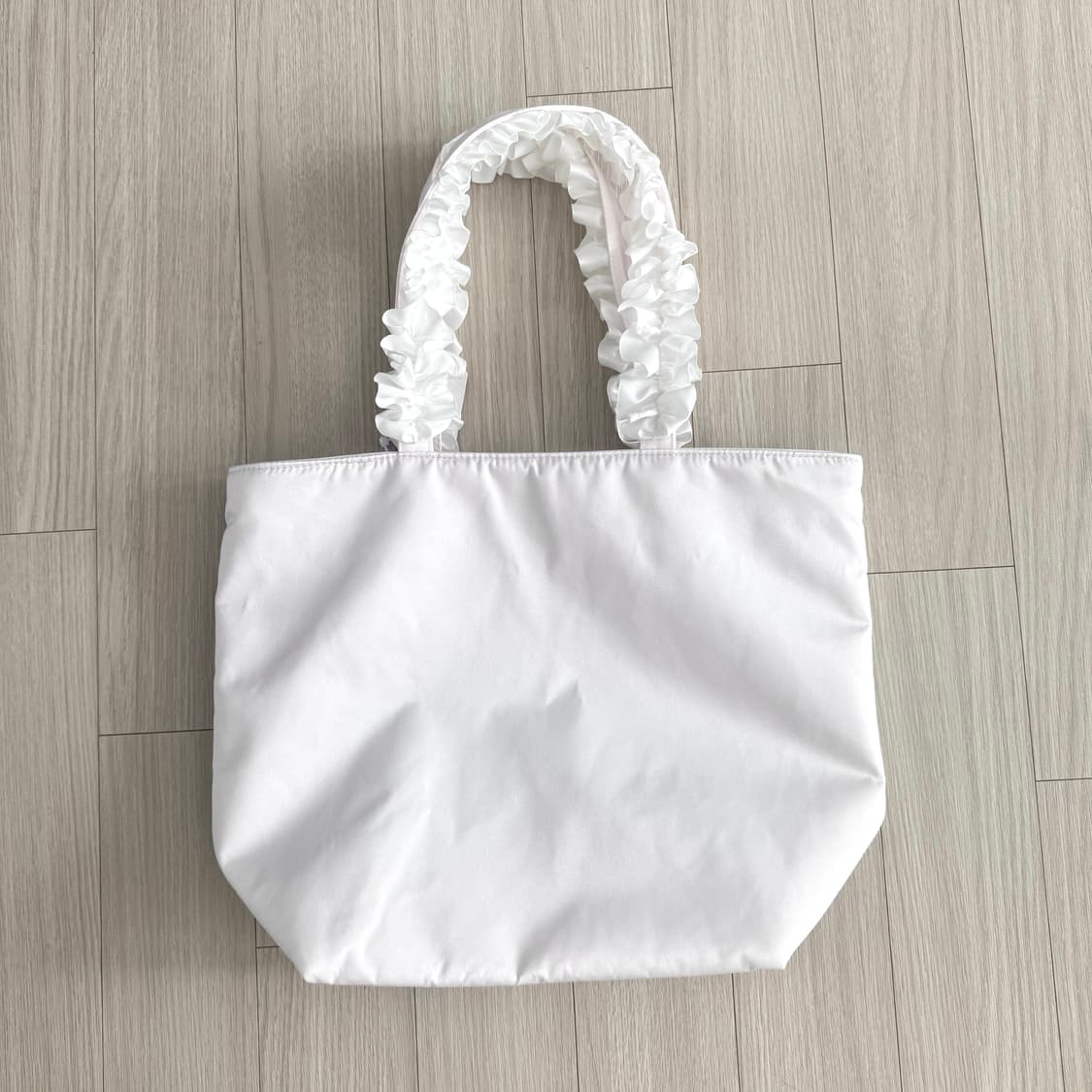 [새상품] 메종드플뢰르 스나계 프릴 리본백 상품이미지5