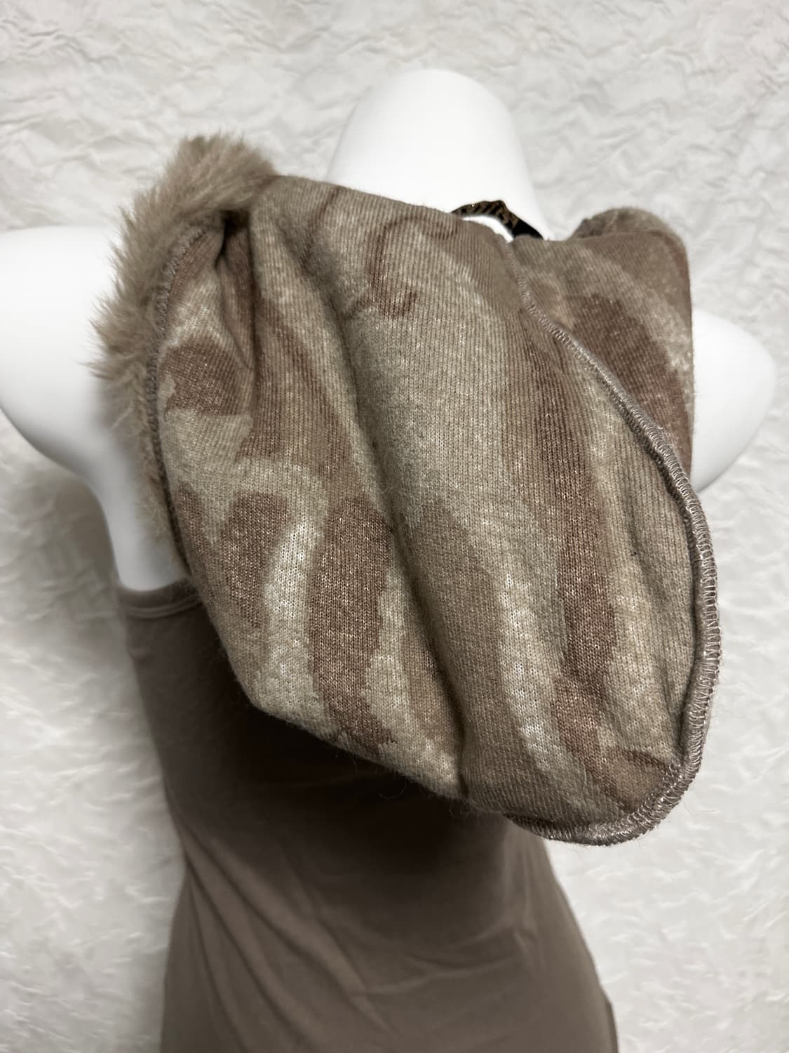 빈티지 glitz 글리츠 퍼 후드 슬리브리스 탑 상품이미지4