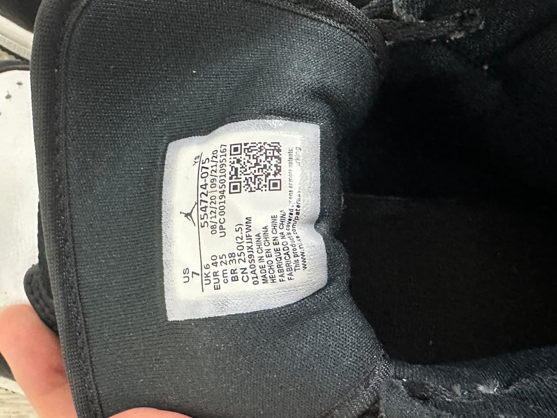 조던 1 미드 블랙 칠리 레드 상품이미지8