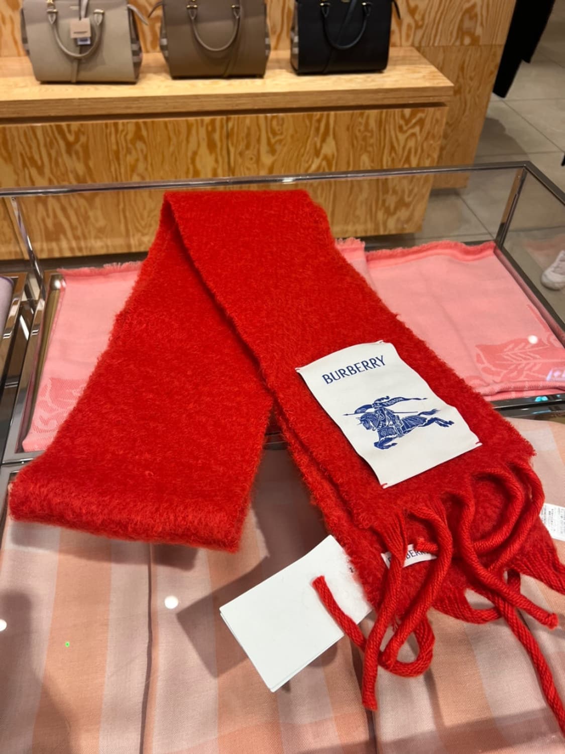 버버리 울 모헤어 혼방 머플러 상품이미지1