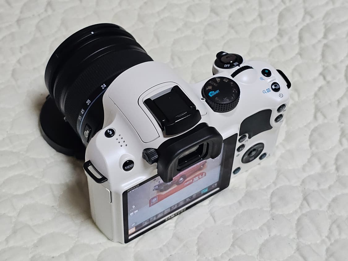 삼성 NX10 미러리스 카메라 화이트 박스 세트 상품이미지8