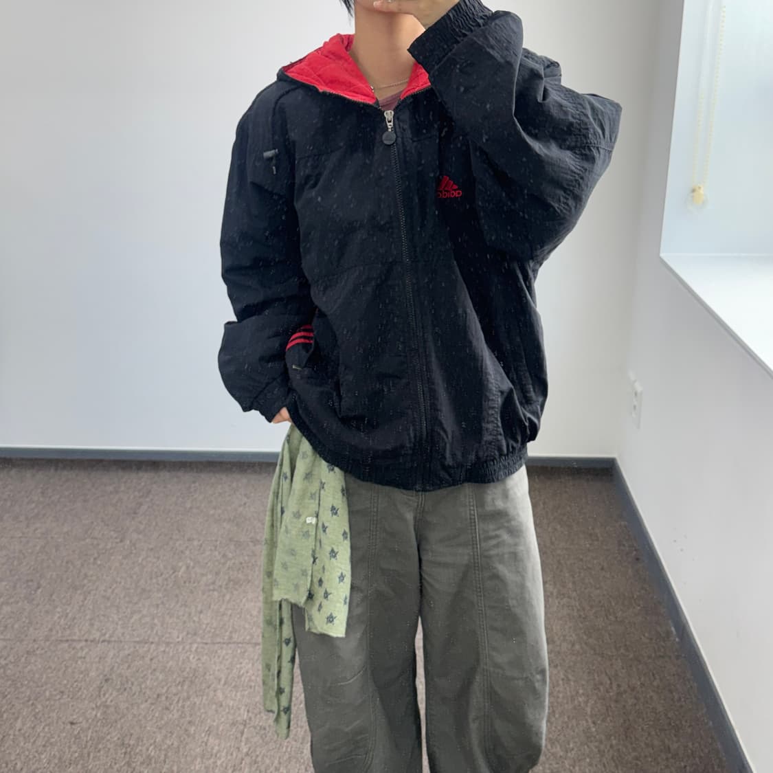 Adidas 아디다스 레드 삼각로고 블랙 바람막이 상품이미지1