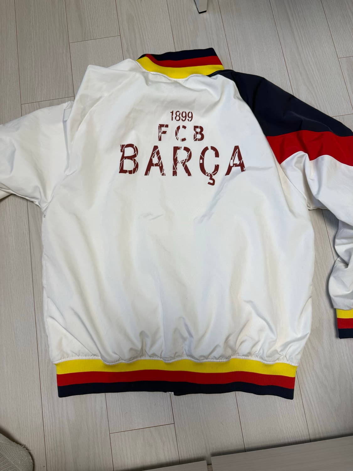 나이키 바르셀로나 트랙탑 상품이미지2