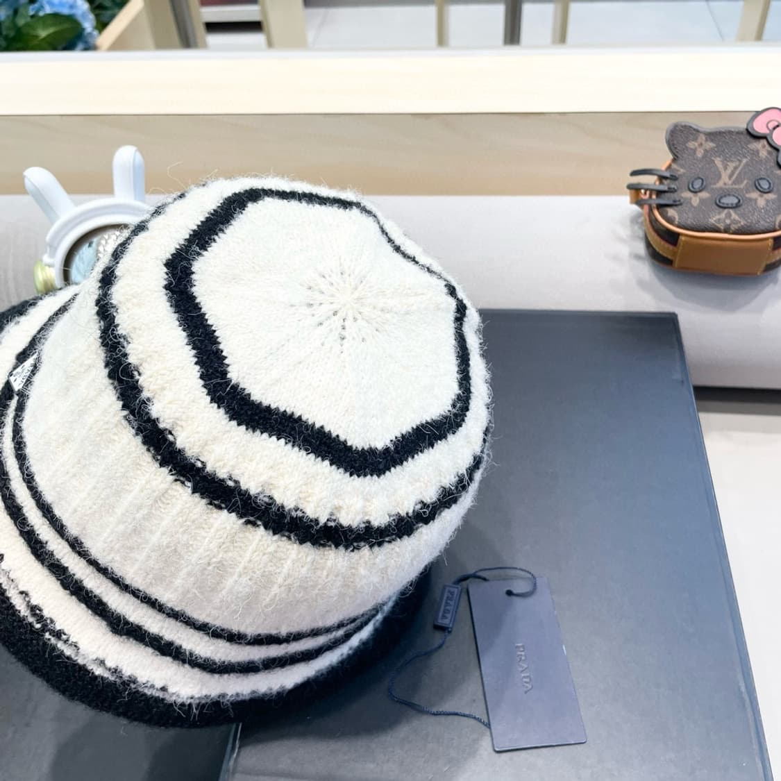 프라다 가을 겨울 모자
 상품이미지4