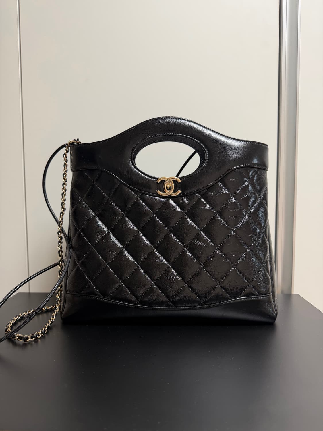 샤넬 31백 스몰 쇼핑백 상품이미지1