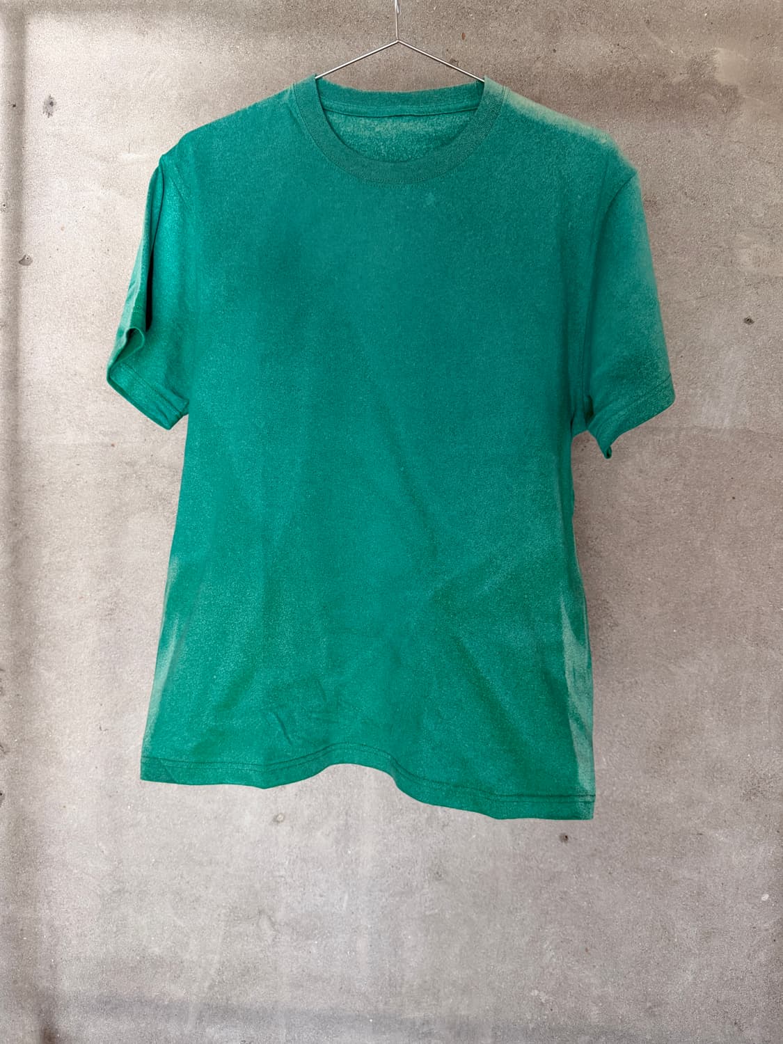 HAND-FADED GREEN T-SHIRT 상품이미지3