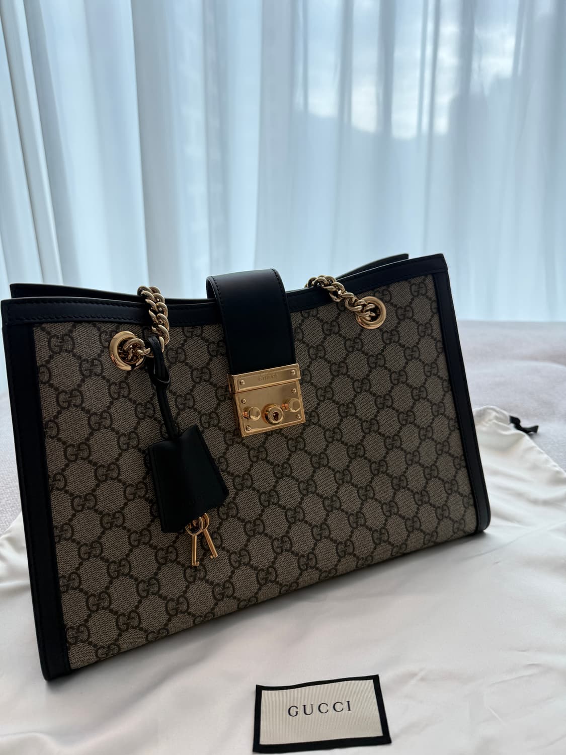 구찌 패들락 숄더백 미디엄  상품이미지1